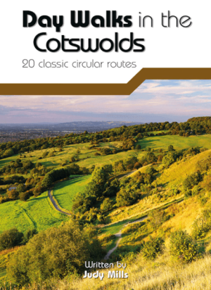Wandelgids Day Walks in the Cotswolds AONB - Vertebrate Publ.